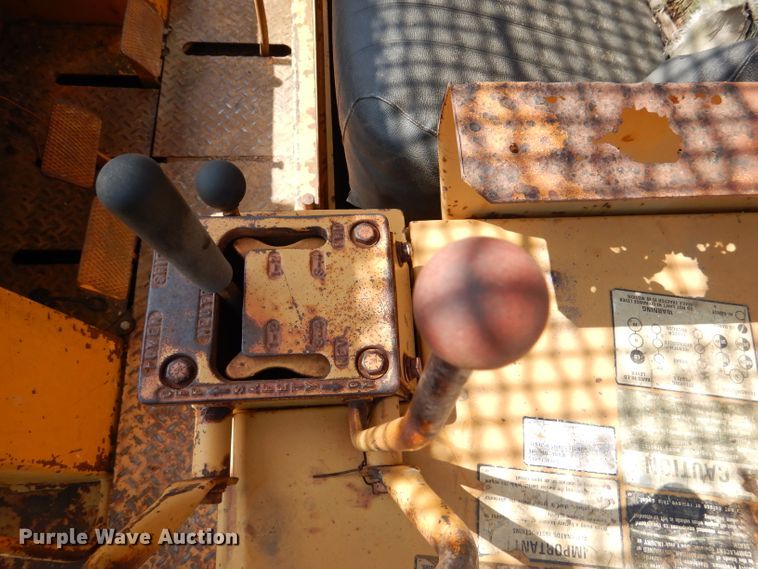 image for item DM0022 Dresser 175C  track loader