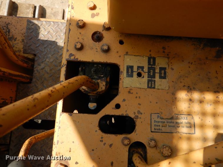 image for item DM0022 Dresser 175C  track loader