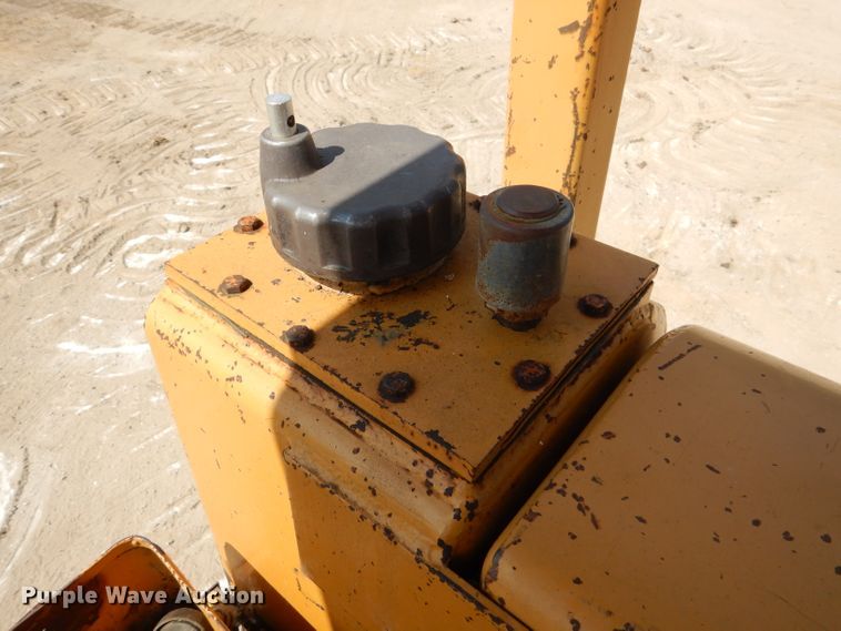 image for item DM0022 Dresser 175C  track loader