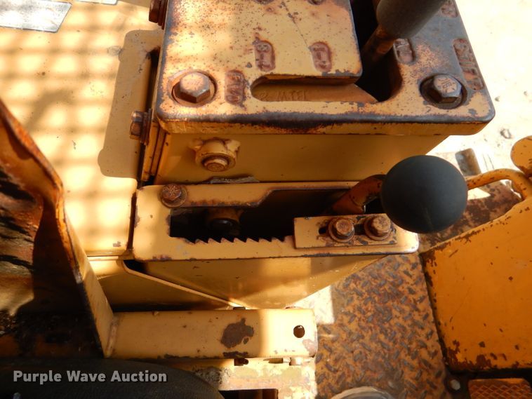 image for item DM0022 Dresser 175C  track loader