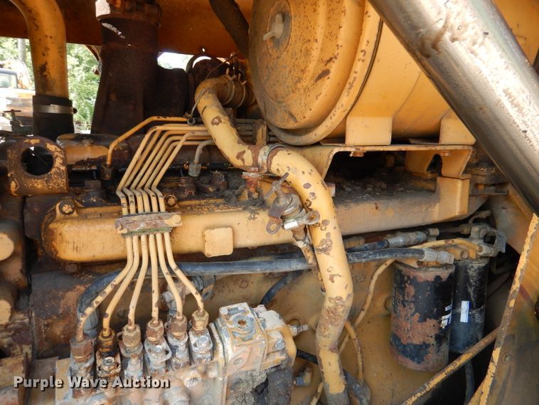 image for item DM0022 Dresser 175C  track loader