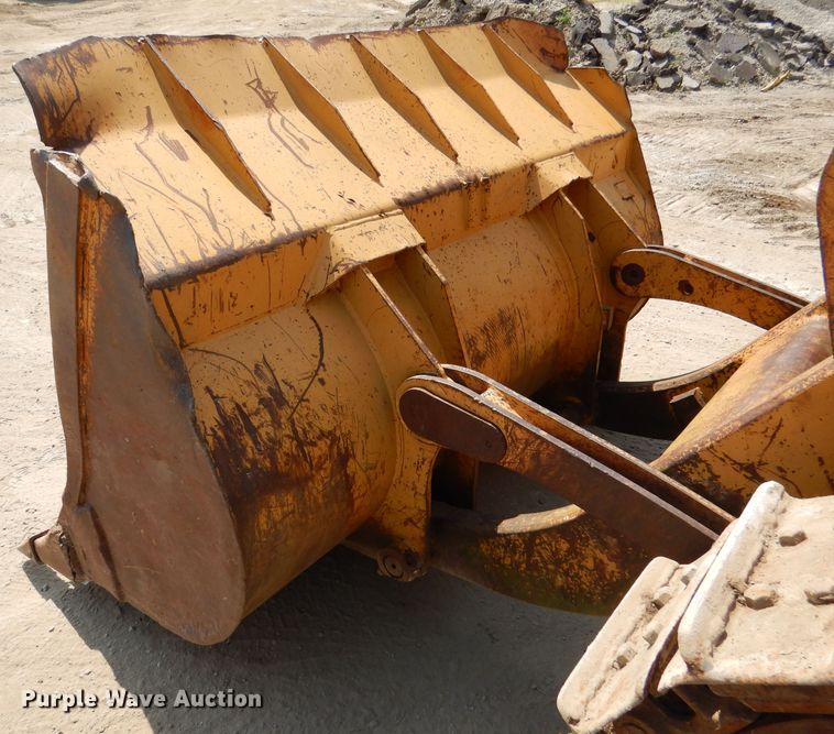 image for item DM0022 Dresser 175C  track loader