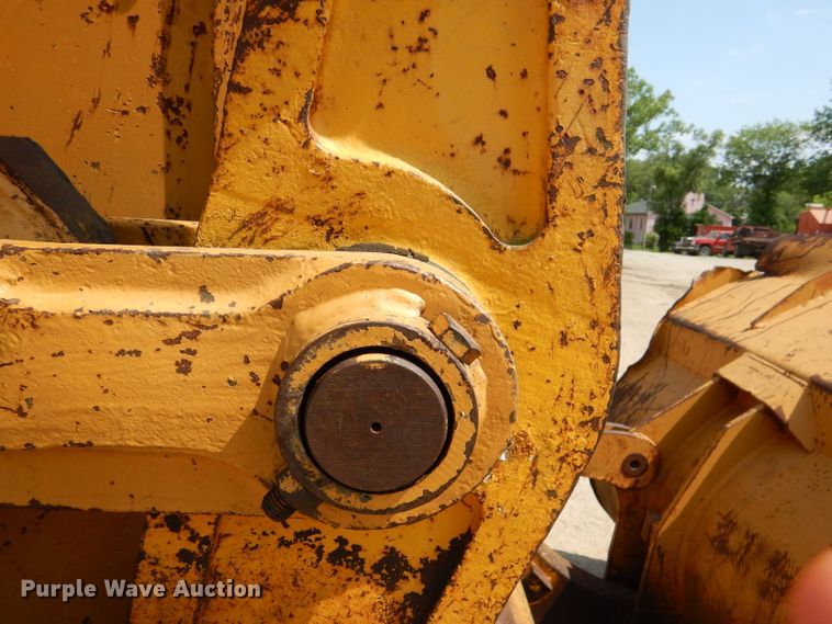 image for item DM0022 Dresser 175C  track loader