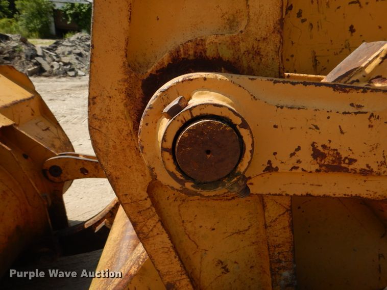 image for item DM0022 Dresser 175C  track loader