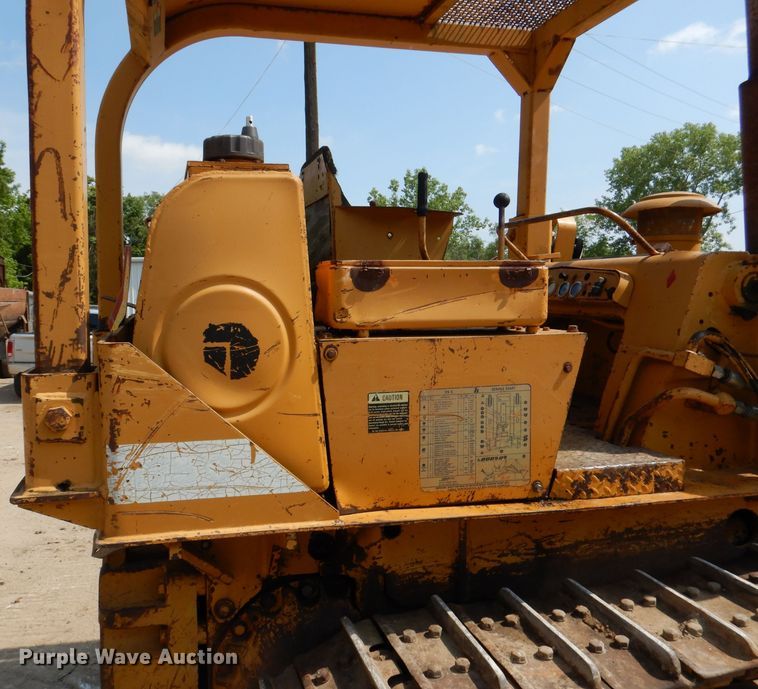 image for item DM0022 Dresser 175C  track loader