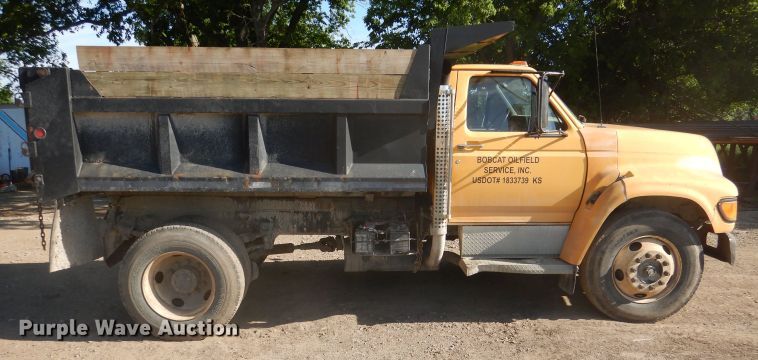 image for item DM0024 1998 Ford F800  dump truck