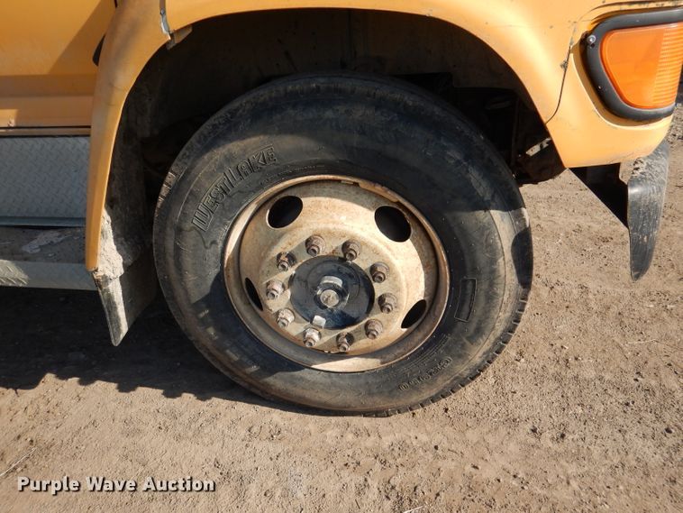 image for item DM0024 1998 Ford F800  dump truck