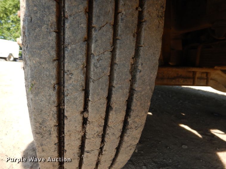 image for item DM0024 1998 Ford F800  dump truck