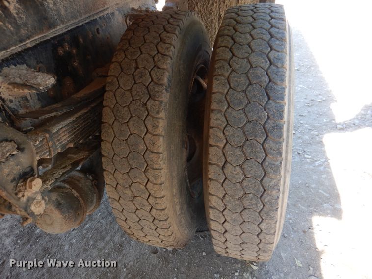 image for item DM0024 1998 Ford F800  dump truck