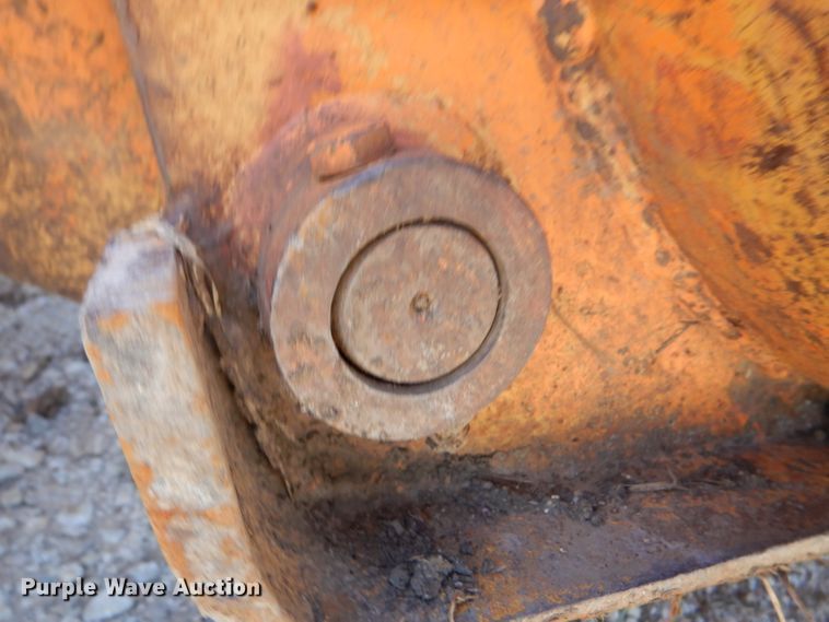 image for item DM0025 1985 International 100E  track loader