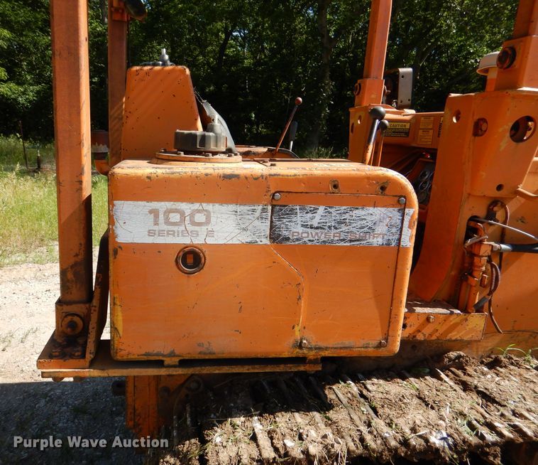 image for item DM0025 1985 International 100E  track loader