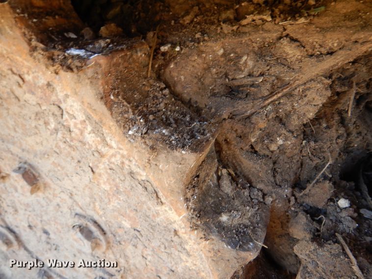 image for item DM0025 1985 International 100E  track loader