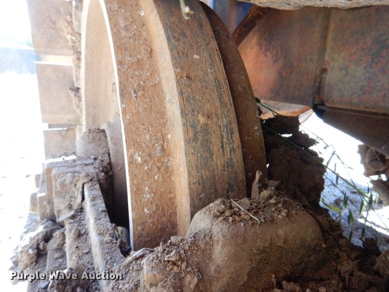 image for item DM0025 1985 International 100E  track loader