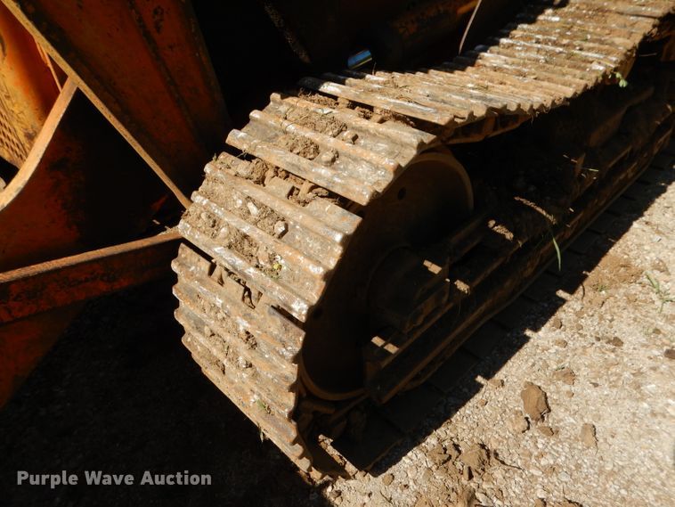 image for item DM0025 1985 International 100E  track loader