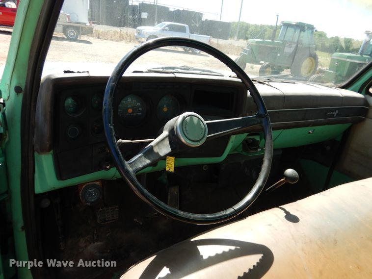 image for item DM0028 1986 Chevrolet C70  tank truck