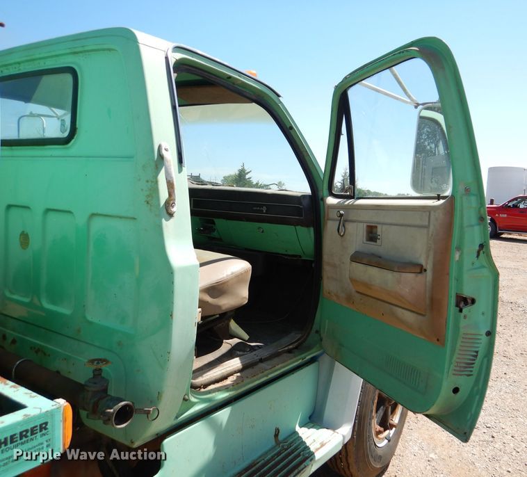 image for item DM0028 1986 Chevrolet C70  tank truck