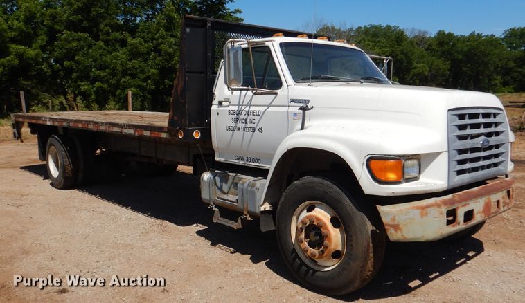 image for item DM0029 1998 Ford F800  flatbed truck