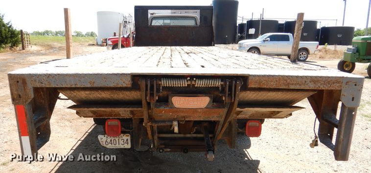 image for item DM0029 1998 Ford F800  flatbed truck