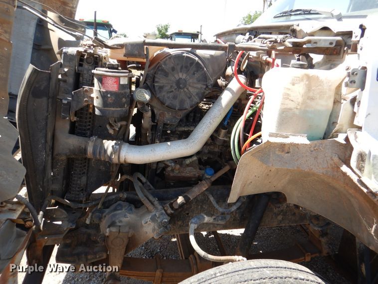 image for item DM0029 1998 Ford F800  flatbed truck