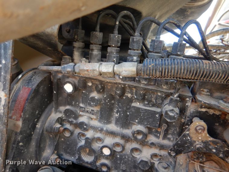 image for item DM0029 1998 Ford F800  flatbed truck