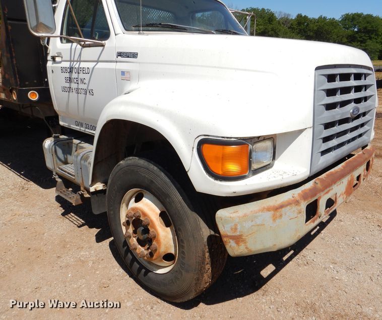 image for item DM0029 1998 Ford F800  flatbed truck