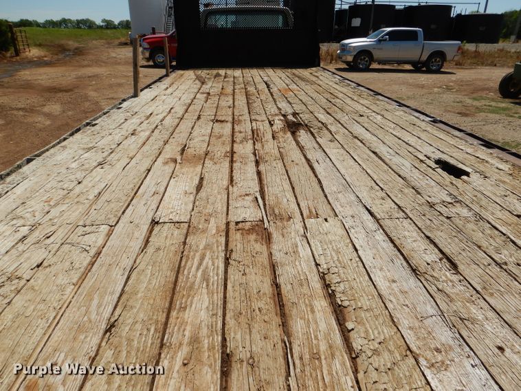 image for item DM0029 1998 Ford F800  flatbed truck