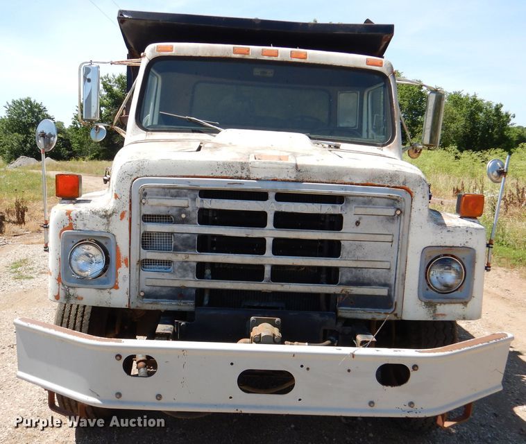 image for item DM0030 1986 International 1754  dump truck