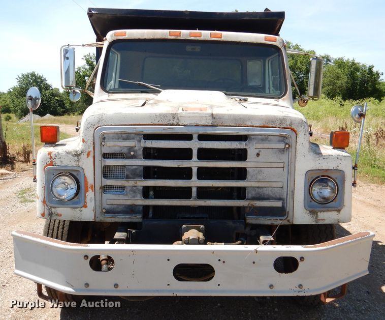 image for item DM0030 1986 International 1754  dump truck