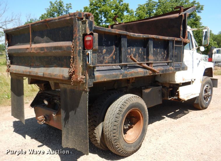 image for item DM0030 1986 International 1754  dump truck