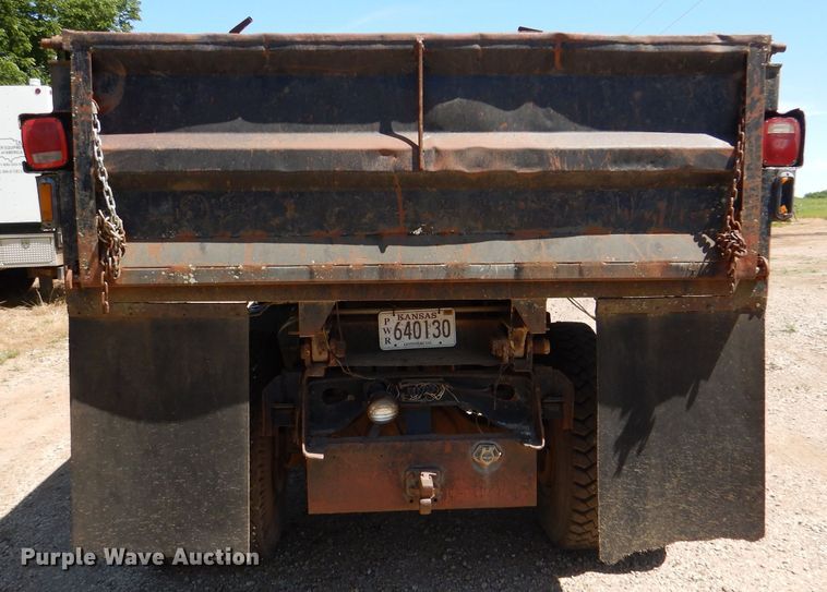 image for item DM0030 1986 International 1754  dump truck