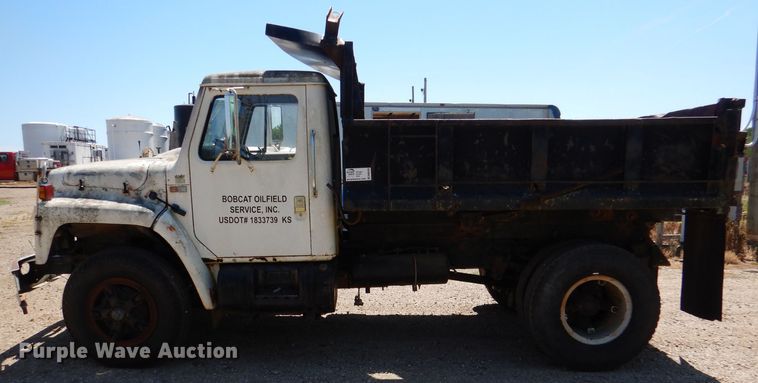 image for item DM0030 1986 International 1754  dump truck