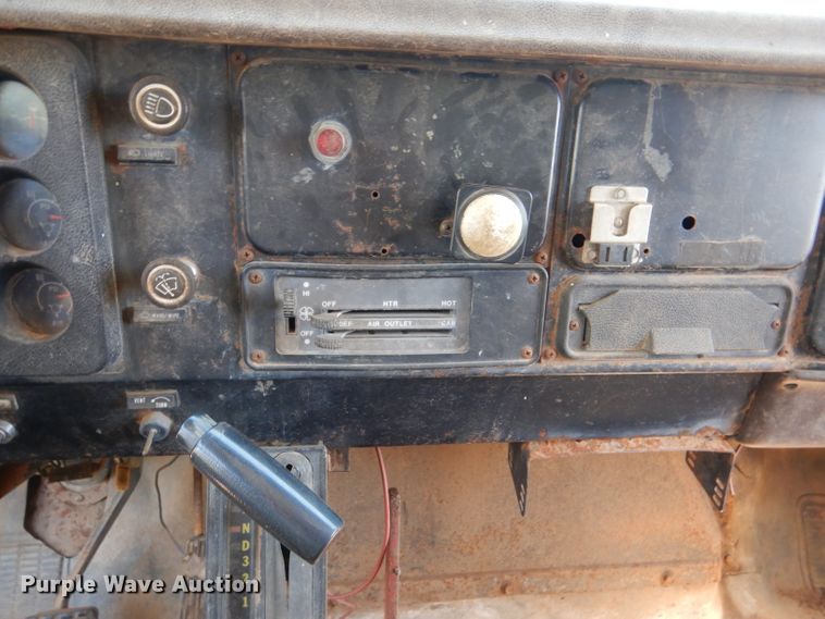 image for item DM0030 1986 International 1754  dump truck