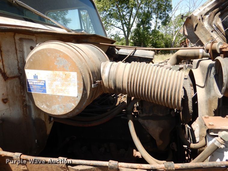 image for item DM0030 1986 International 1754  dump truck