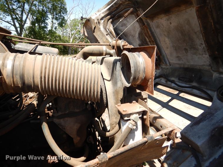 image for item DM0030 1986 International 1754  dump truck