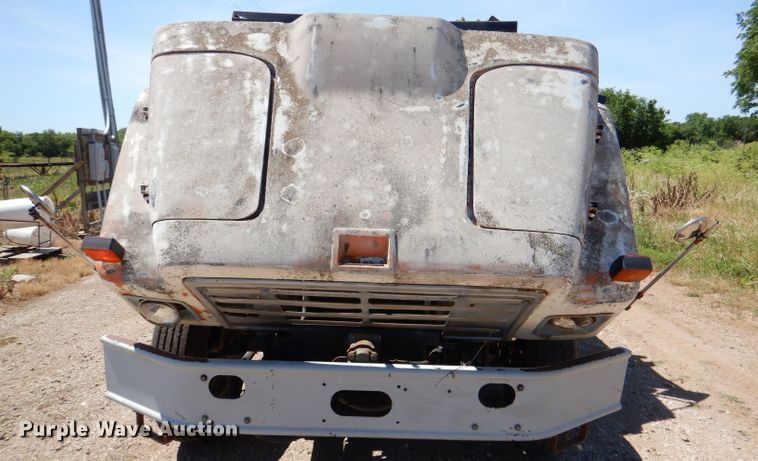 image for item DM0030 1986 International 1754  dump truck