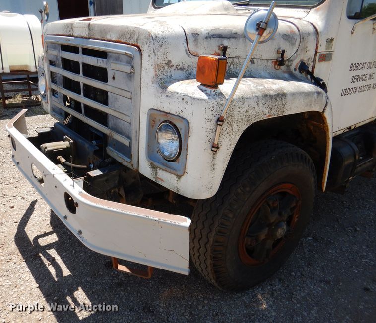 image for item DM0030 1986 International 1754  dump truck