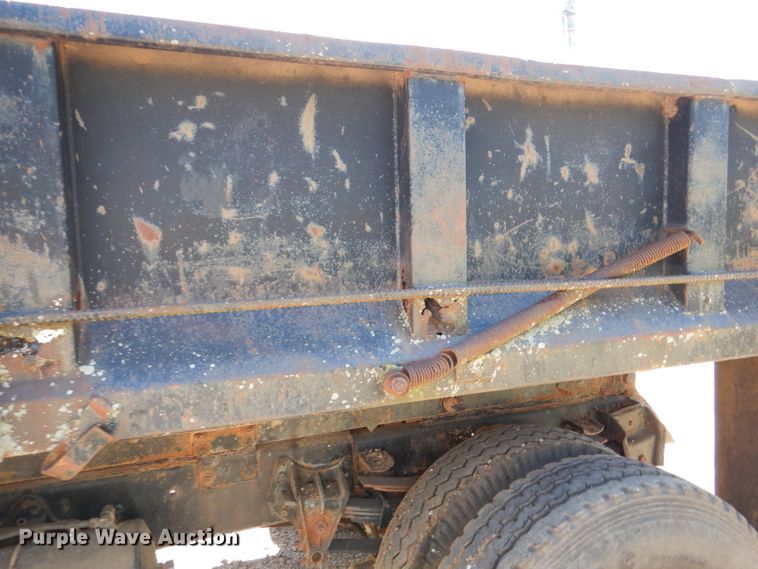 image for item DM0030 1986 International 1754  dump truck
