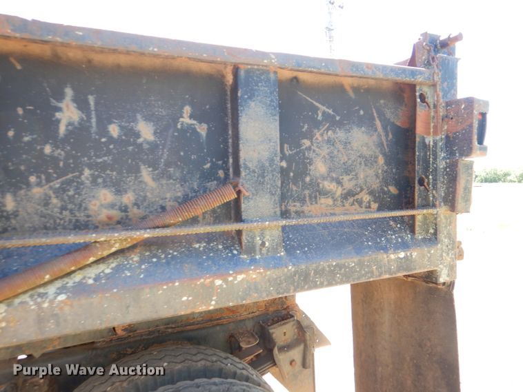 image for item DM0030 1986 International 1754  dump truck