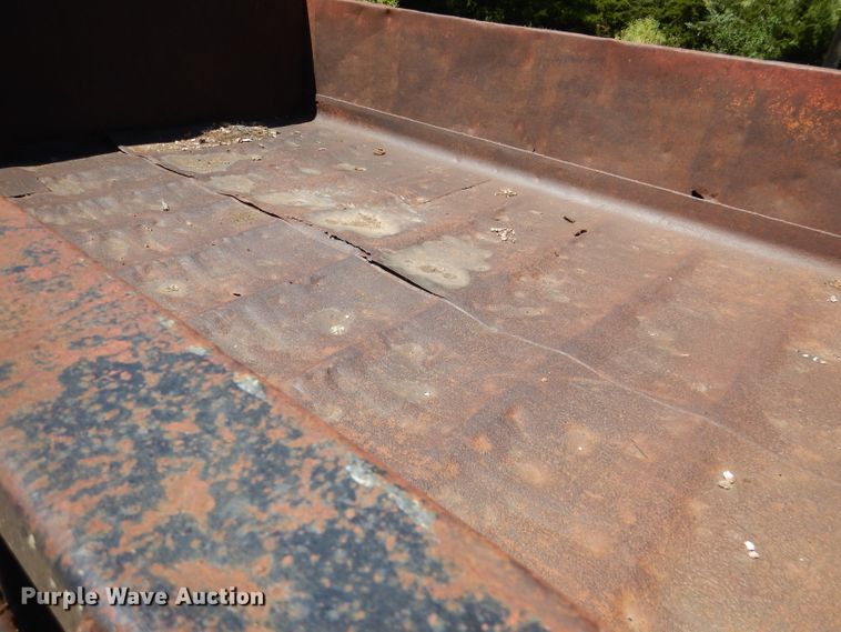 image for item DM0030 1986 International 1754  dump truck