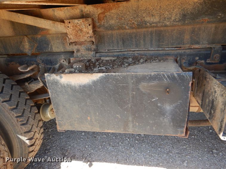 image for item DM0030 1986 International 1754  dump truck