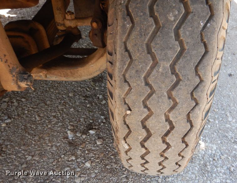 image for item DM0030 1986 International 1754  dump truck