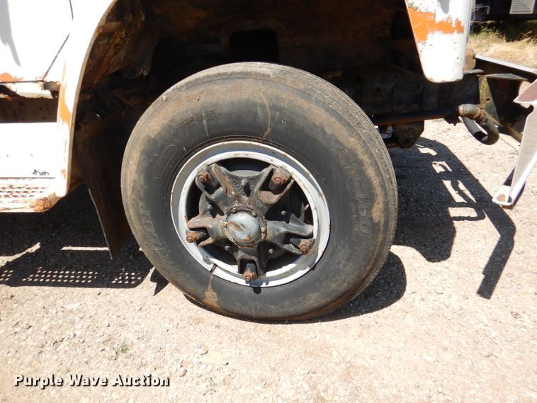 image for item DM0030 1986 International 1754  dump truck