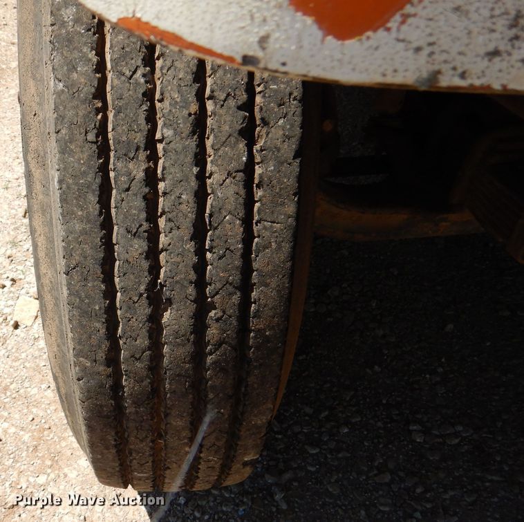 image for item DM0030 1986 International 1754  dump truck