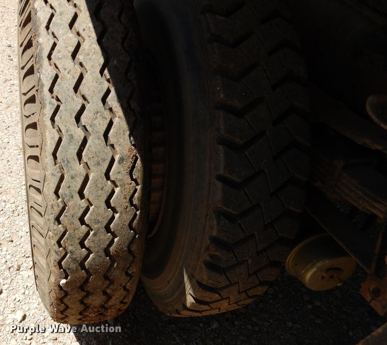 image for item DM0030 1986 International 1754  dump truck