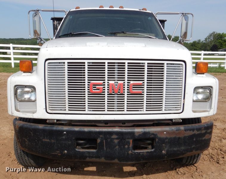 image for item DM0071 1993 GMC TopKick  flatbed truck