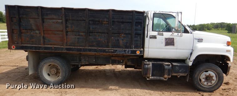 image for item DM0071 1993 GMC TopKick  flatbed truck