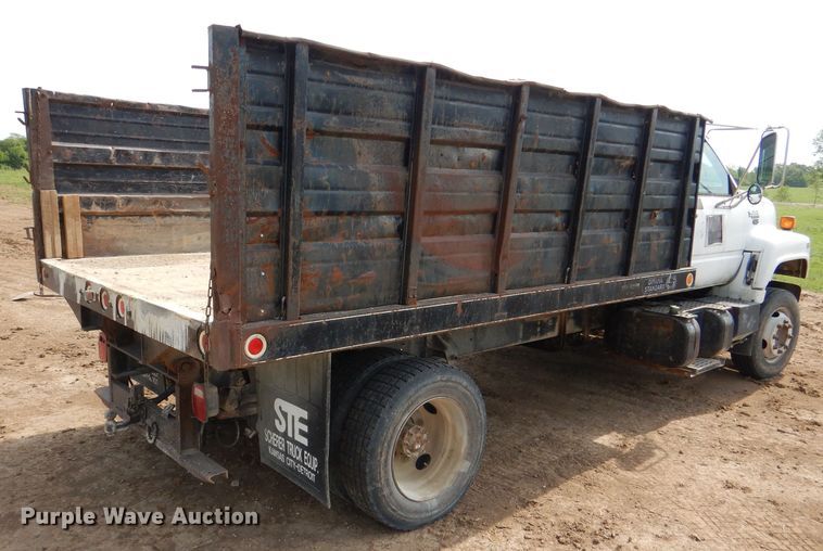 image for item DM0071 1993 GMC TopKick  flatbed truck