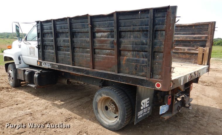 image for item DM0071 1993 GMC TopKick  flatbed truck