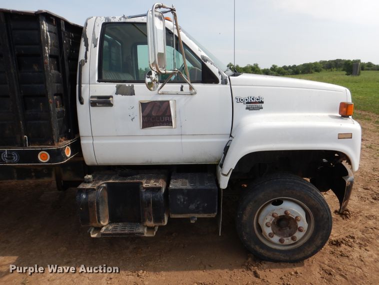 image for item DM0071 1993 GMC TopKick  flatbed truck