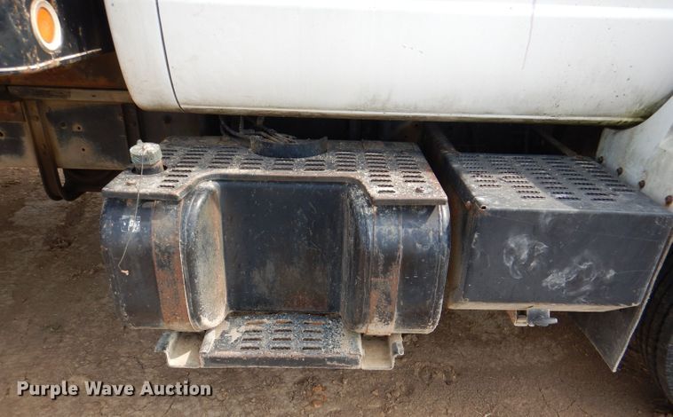 image for item DM0071 1993 GMC TopKick  flatbed truck